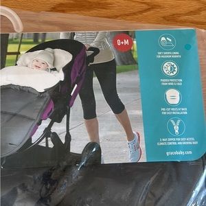 Graco stroller muff, new in package. Retails at $50